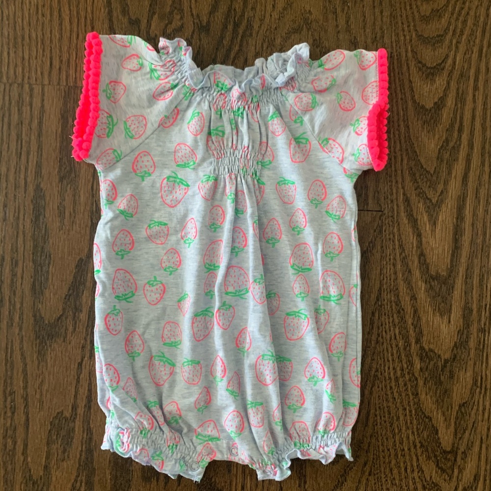 Egg New York Strawberry Romper 3 Months